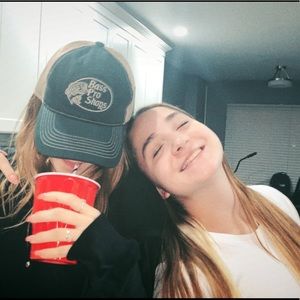 Meet your Posher, Ella